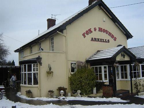 The Fox & Hounds Hotel Swindon Exterior foto