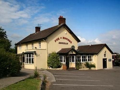 The Fox & Hounds Hotel Swindon Exterior foto